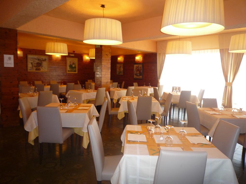 Hotel Yamaguchi ซังเกวซา ภายนอก รูปภาพ